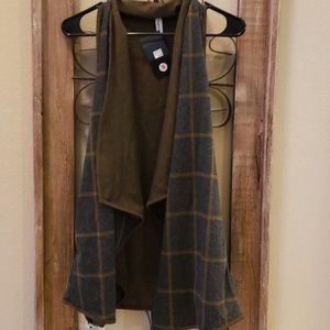 Gathered gray and tan checked cardigan vest